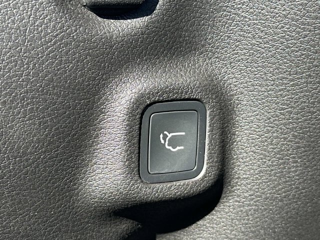 New 2026 Jeep Compass Trailhawk w/ Sun, Sound & Navigation Group AWD/4WD image 15