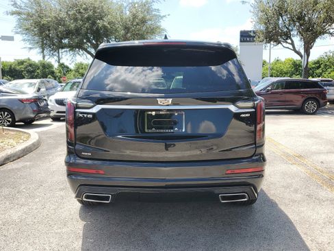 Used 2021 Cadillac XT6 Premium Luxury image 5