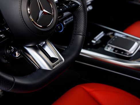 Used 2025 Mercedes-Benz G 63 AMG 4MATIC image 25