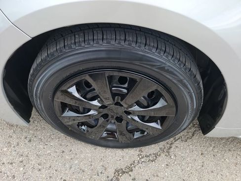 Used 2024 Toyota Corolla LE image 9