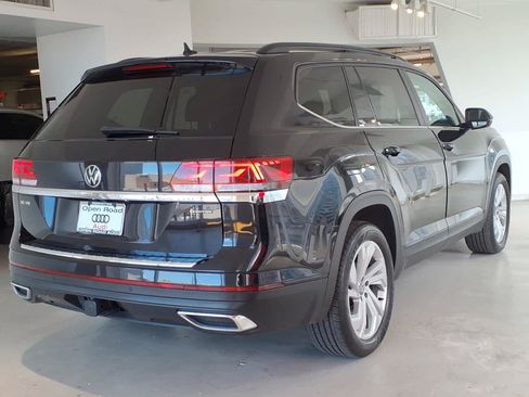 Used 2023 Volkswagen Atlas SE AWD/4WD image 4