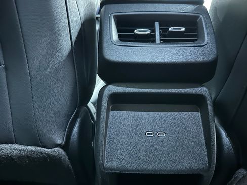 Used 2024 Chevrolet Equinox EV RS FWD image 19