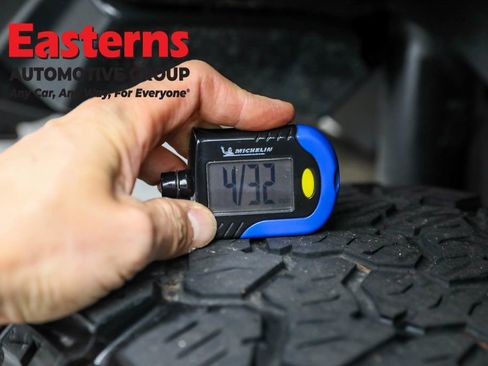 Used 2022 Jeep Wrangler Unlimited Rubicon 4xe w/ Cold Weather Group AWD/4WD image 31