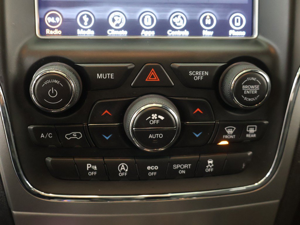 Used 2018 Jeep Grand Cherokee Overland AWD/4WD image 54