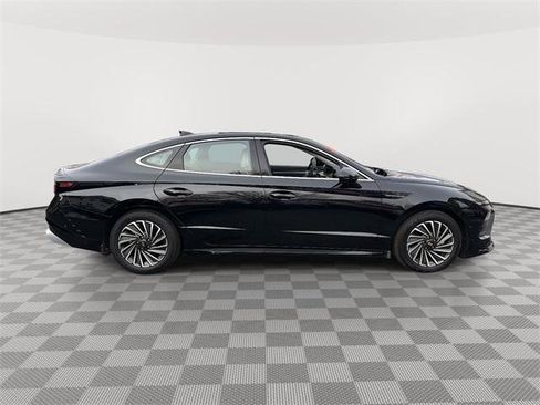 Certified 2024 Hyundai Sonata Limited image 2