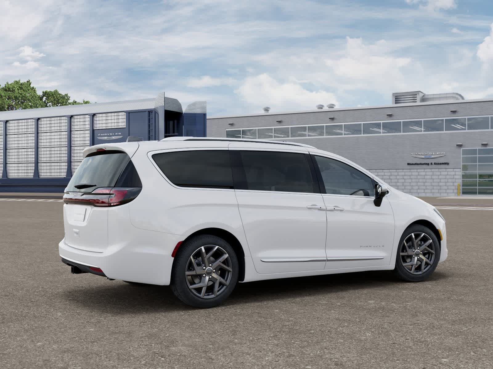 New 2027 Chrysler Pacifica Pinnacle w/ Trailer Tow Group FWD image 4