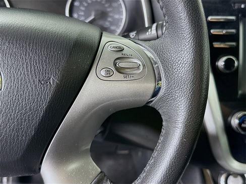 Used 2017 Nissan Murano SV image 21