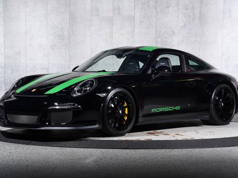 Used 2016 Porsche 911 R RWD image 10