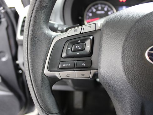 Used 2016 Subaru Impreza 2.0i Premium image 10