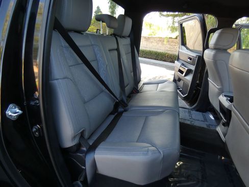 Used 2025 Toyota Tundra Limited image 39