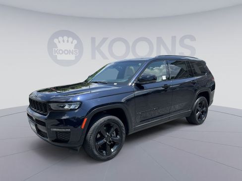 Used 2024 Jeep Grand Cherokee L Limited w/ Black Appearance Package AWD/4WD image 1