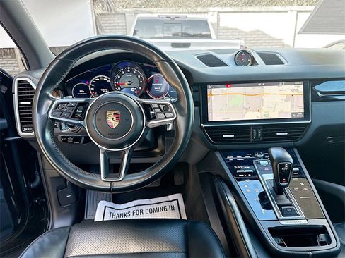 Used 2019 Porsche Cayenne image 25