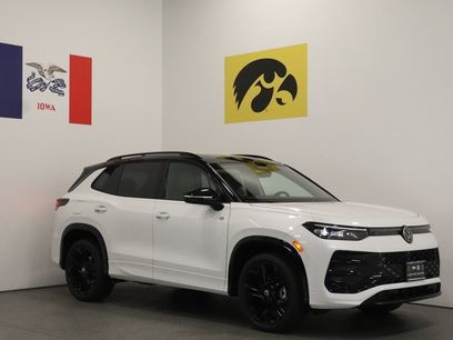 New 2025 Volkswagen Tiguan SE R-Line