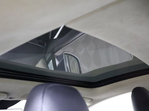 Used 2016 Tesla Model S 90D image 18