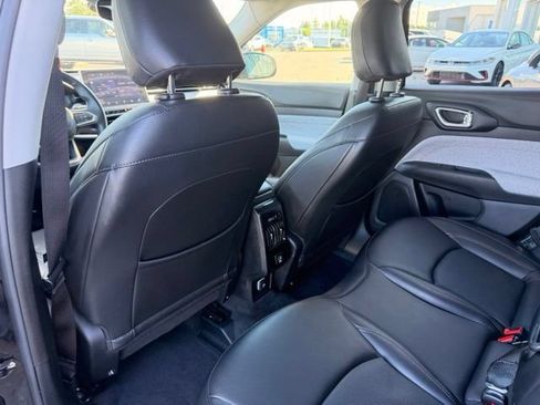 Used 2022 Jeep Compass Latitude AWD/4WD image 14