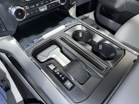 New 2025 Ford F150 Lariat w/ Equipment Group 502A High image 23