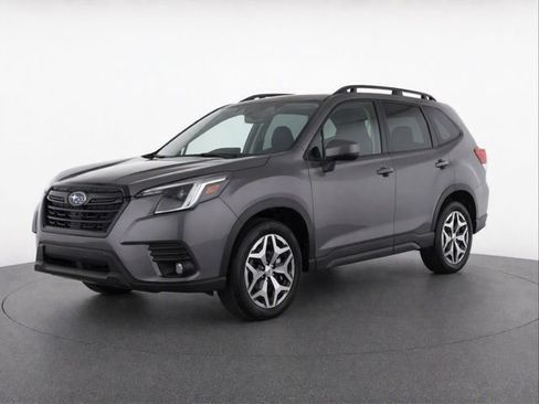 Used 2023 Subaru Forester Premium AWD/4WD image 3