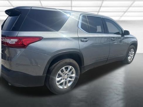 Used 2021 Chevrolet Traverse LS w/ LPO, Floor Liner Package FWD image 3
