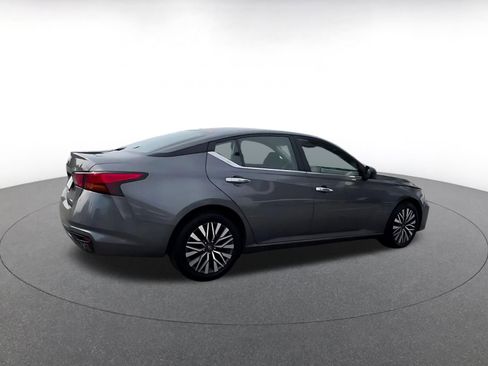 Used 2025 Nissan Altima 2.5 SV image 15