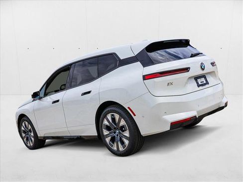 Used 2026 BMW iX xDrive45 w/ Executive Package image 7
