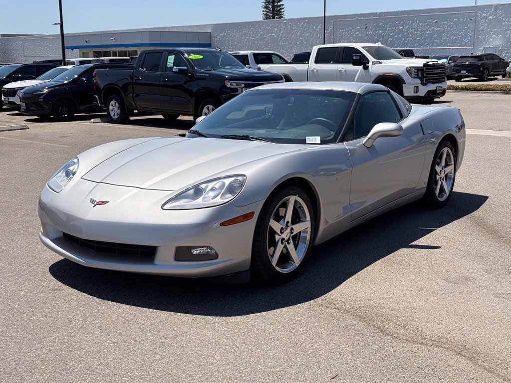 Used 2007 Chevrolet Corvette Coupe RWD image 2