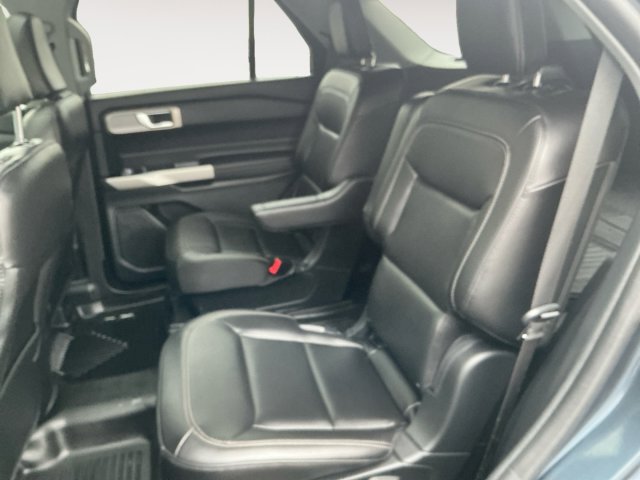 Used 2024 Ford Explorer XLT w/ Equipment Group 202A AWD/4WD image 14