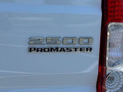 Used 2025 RAM ProMaster 2500 w/ Convenience Group FWD image 12