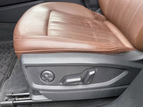 Used 2020 Audi Q5 2.0T Premium Plus w/ Premium Plus Package image 12