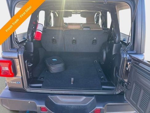 Used 2022 Jeep Wrangler Unlimited Sahara w/ Cold Weather Group image 24