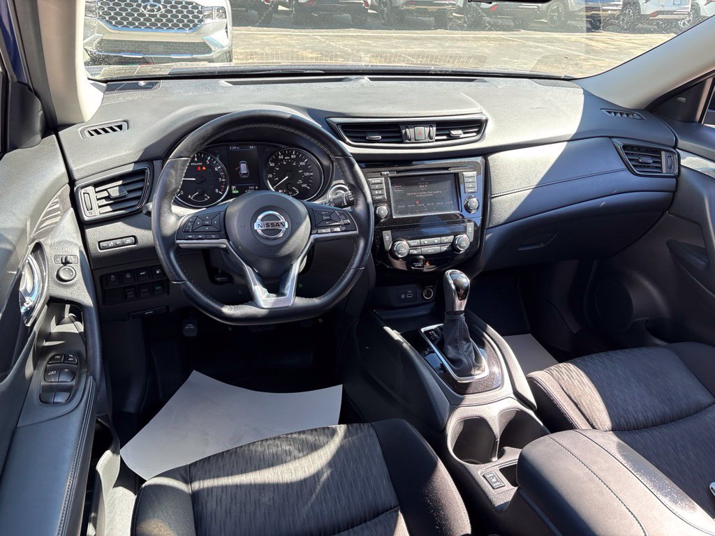 Used 2020 Nissan Rogue SV AWD/4WD image 11