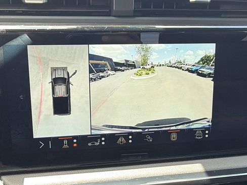 Used 2025 GMC Sierra 2500 AT4 w/ AT4 Premium Plus Package AWD/4WD image 26