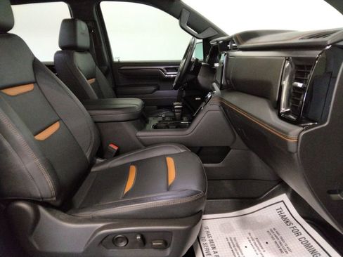 Used 2024 GMC Sierra 1500 AT4 w/ Technology Package image 42