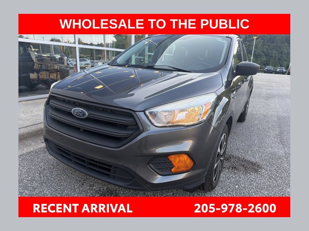 Used 2017 Ford Escape S FWD image 1