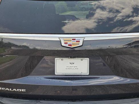Certified 2024 Cadillac Escalade Premium Luxury AWD/4WD image 13