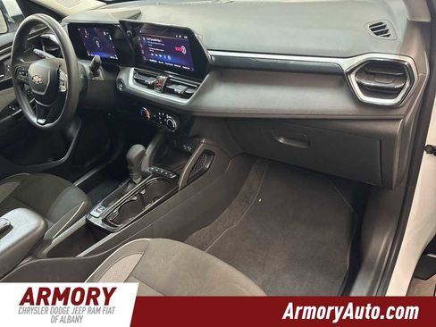 Used 2024 Chevrolet TrailBlazer LT image 37