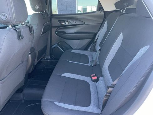 Used 2025 Chevrolet TrailBlazer LT w/ LT Cold Weather Package image 9