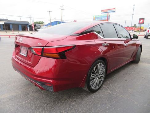 Used 2024 Nissan Altima 2.5 SL FWD image 5