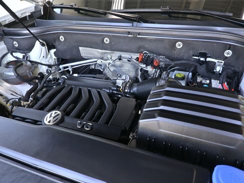 Used 2019 Volkswagen Atlas SE w/ Panoramic Sunroof Package image 26