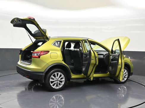 Used 2021 Nissan Rogue Sport SV FWD image 31