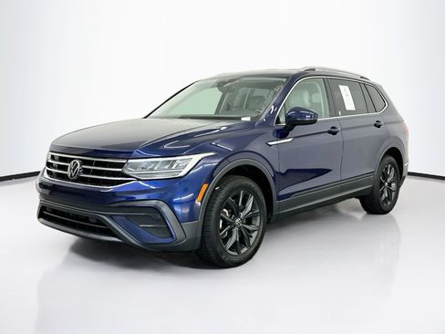 Used 2024 Volkswagen Tiguan SE AWD/4WD image 3