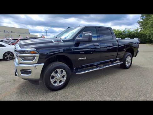Used 2026 RAM 2500 Big Horn AWD/4WD image 4