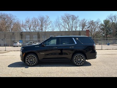 New 2026 Chevrolet Tahoe High Country AWD/4WD image 3