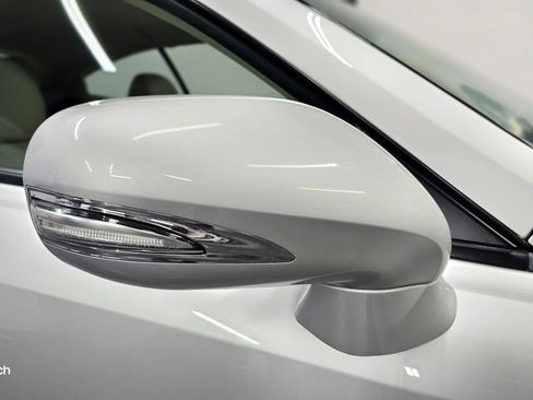 Used 2011 Lexus IS 250C RWD image 20