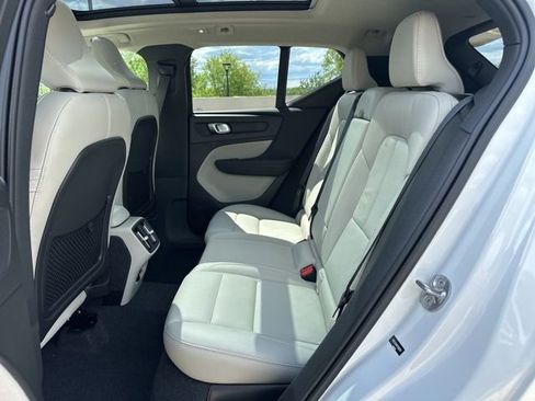 Certified 2023 Volvo XC40 B5 Ultimate w/ Protection Package Premier AWD/4WD image 8