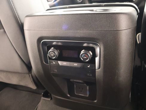 Used 2025 Chevrolet Tahoe Premier AWD/4WD image 18