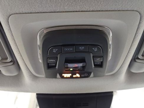 Used 2023 Toyota Corolla Cross XLE w/ Convenience Package image 29