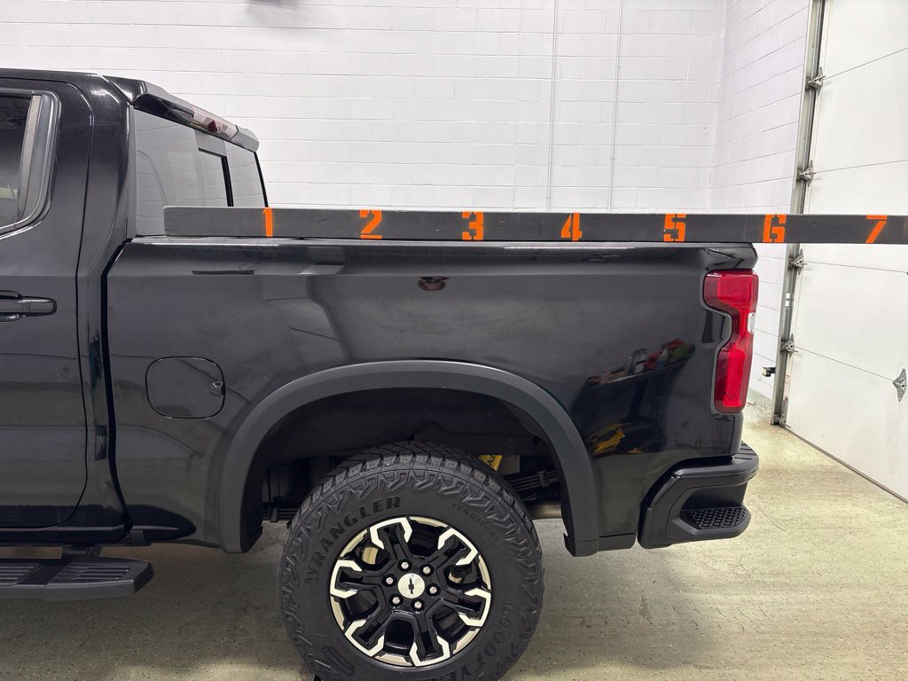 Used 2023 Chevrolet Silverado 1500 ZR2 w/ Technology Package AWD/4WD image 13
