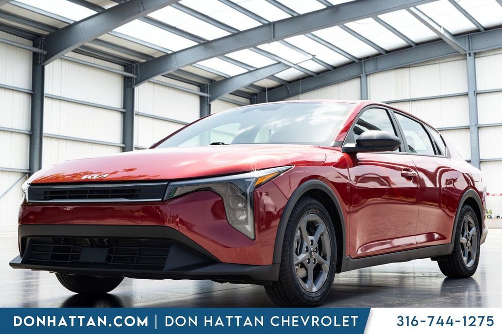 Used 2025 Kia K4 FWD image 1