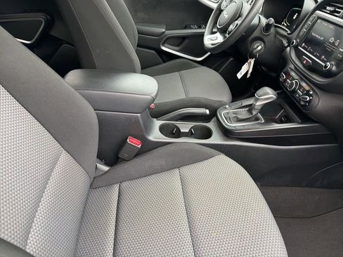 Used 2023 Kia Soul LX w/ Option Group 015 image 14
