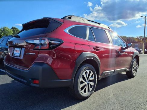 New 2025 Subaru Outback Premium image 4
